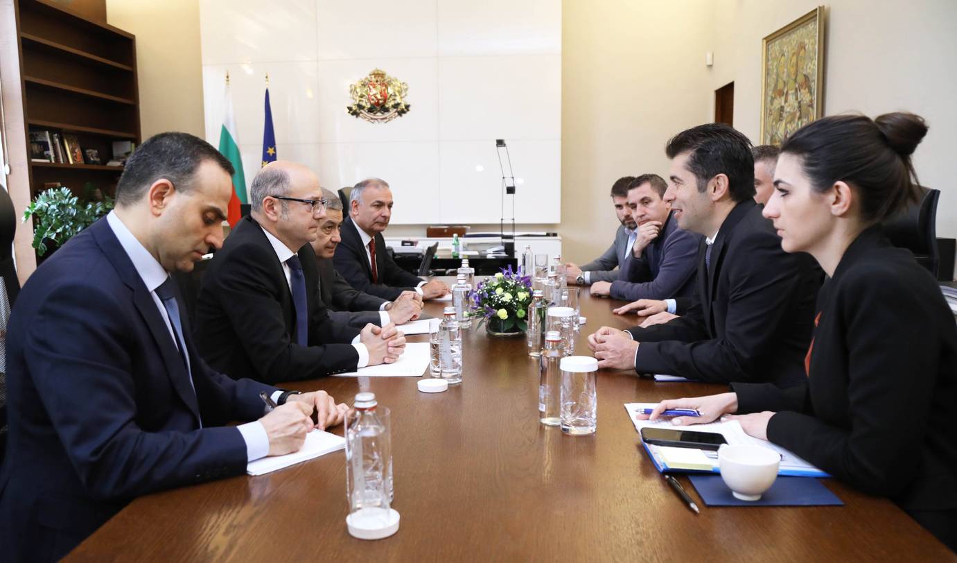 Премиерът Кирил Петков се срещна с министъра на енергетиката на Азербайджан Парвиз Шахбазов (2)